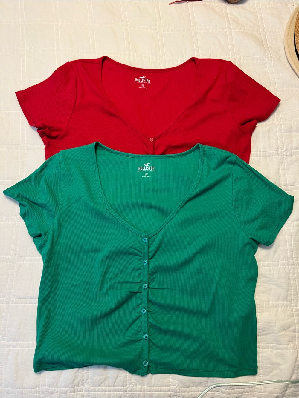 Hollister - Lot of 2 - V-Neck Button Front Tops - Red & Green | Women's XXL